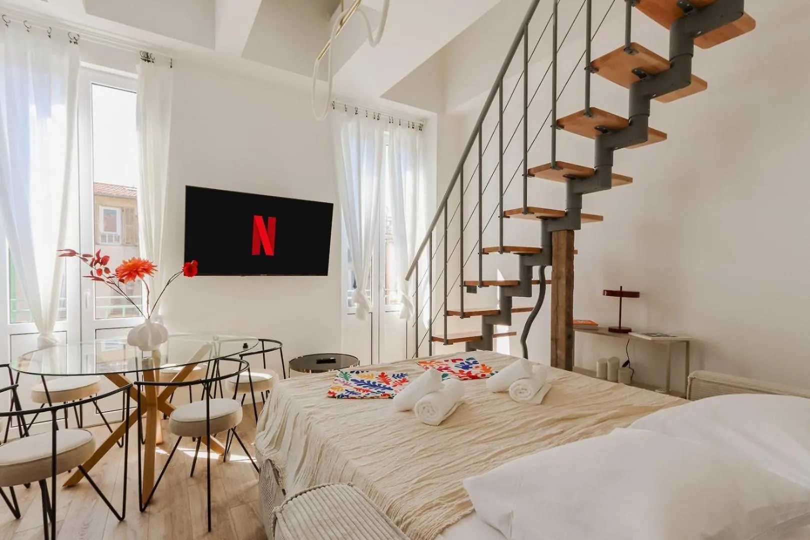 Modern 3Br Duplex Near Nice Port & Old Town | By Airnest France
